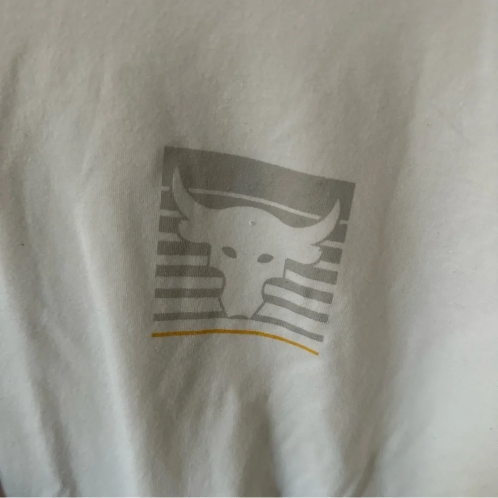 White Under Armour T-Shirt - Picture 7 of 7